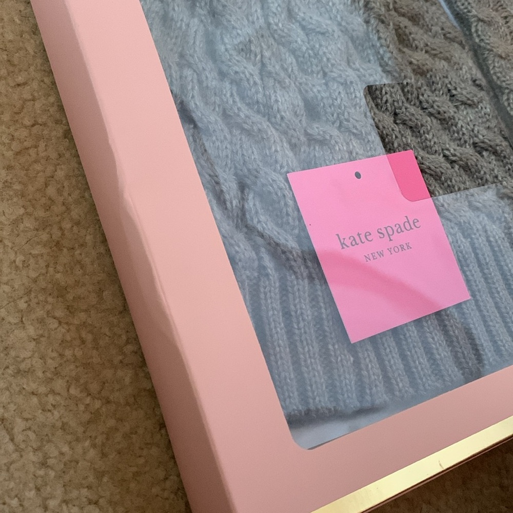 Kate Spade Grey Cable Knit Hat and Gloves Set - Picture 4 of 5